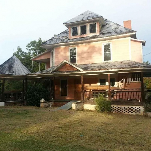 Lauren’s old hospital building prior to being demolished – Oct. 2014