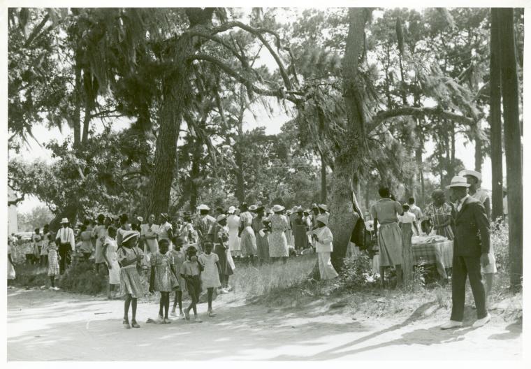 African American picnic in Beaufort, S.C. - 1939. Courtesy of the Miriam and Ira D. Wallach Division of Art, Prints and Photographs: Photography Collection, The New York Public Library. The New York Public Library Digital Collections.