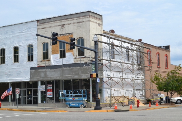 Remodeling of the Kimbrell’s Furniture building in 2013. It has a fantastic renovated facade in 2014.