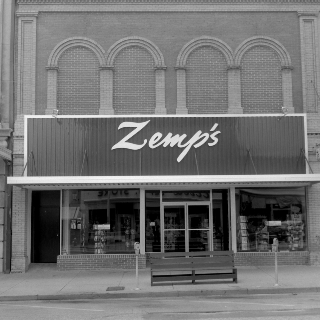 Zemp’s on Broad Street. Courtesy of the Camden A&M (Monarch Collection)