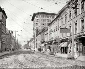 Broad Street looking West in ca. 1911 - Courtesy of the Shorpy Archives Collection - Not for distribution or reprint.