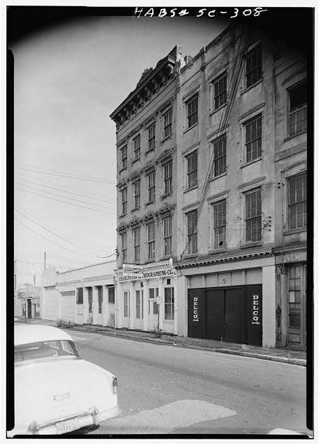 Louis I. Schwartz, Photographer August, 1963 FACADE. - 33 Hayne Street (Commercial Building), Charleston Library of Congress - HABS Collection