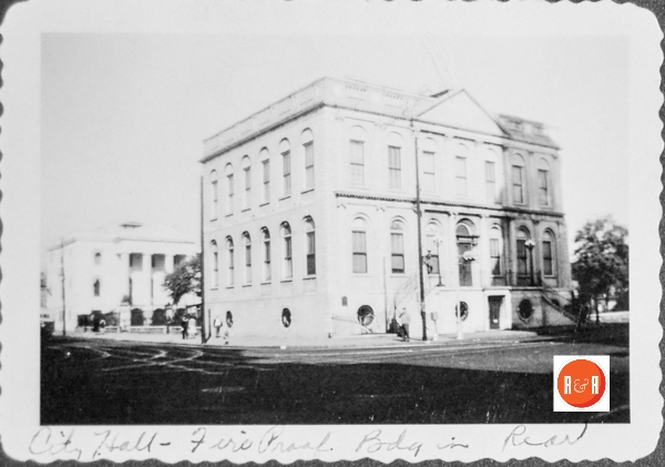 Circa 1940s image of the City Hall. Courtesy of the Coleman – Meek Collection