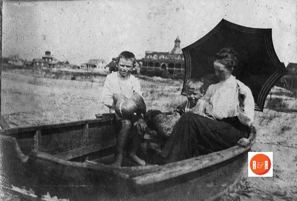Members of the Sprunt and White families vacationed on the S.C. coast, often Charleston, S.C. Image taken at the turn of the 20th century. Courtesy of the White Family Collection – WU’s Pettus Archives Collection