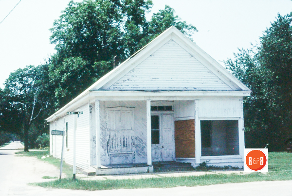 Demolished store building standing in Trenton prior to 1985. Blythe Collection