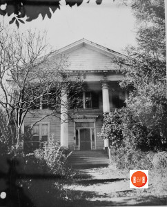 A 1950s image of the historic house. Attributed to Ernest Ferguson, photographer.