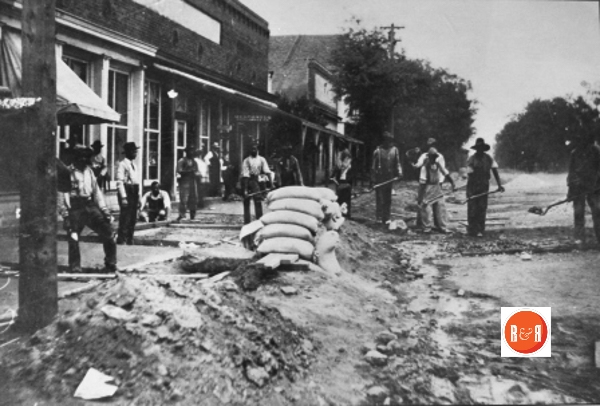 Making improvements to Winnsboro’s Congress Street, ca. 1920. Courtesy of the Fairfield Co Heritage Book and the FC Museum.