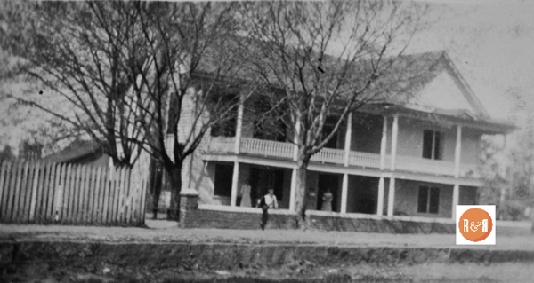 An early image of the Cornwallis House by photographer Van Center, ca. 1910