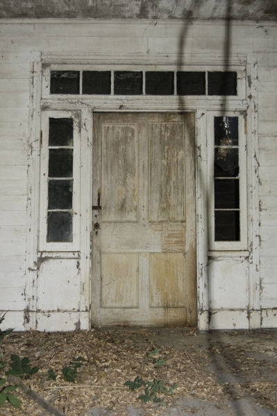 Front doors of the restored Glenn Home – 2012
