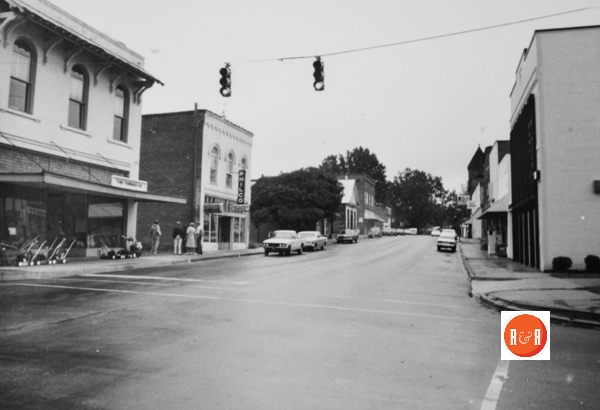 1980s view of the Thomas’s Stores and Palmer Street in Ridgeway. Courtesy of the SC Dept. of Archives and History