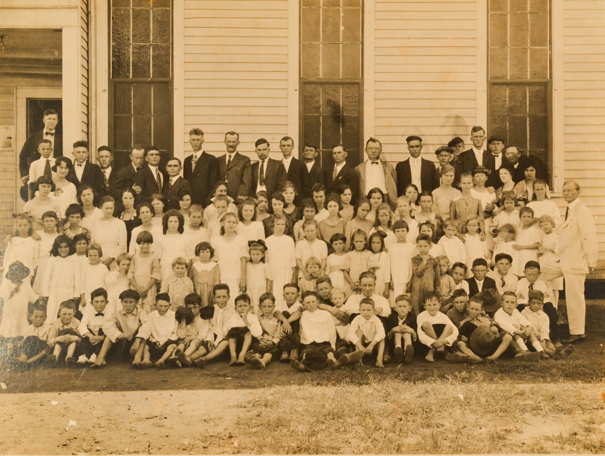 BAPTIST CHURCH IMAGE CA. 1920 - ENLARGEMENT