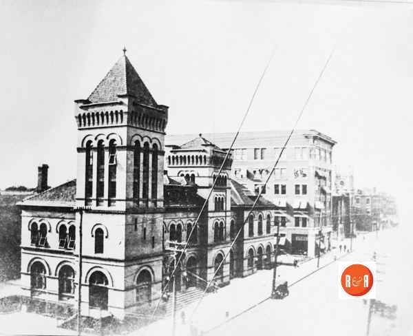 Courthouse constructed in ca. 1890 of Richardson Romanesque Architecture – Courtesy of the Coleman and Meek Photo Collection