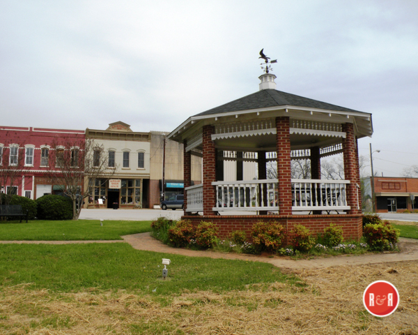Town square at Ninety Six SC courtesy of photographer Ann L. Helms - 2018