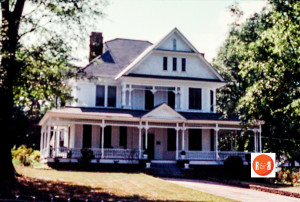 Image courtesy of the Blythe Collection - ca. 1982