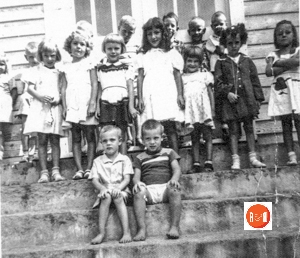 Dial Youth – 1st Row: Jasper Thomason, Jerry Thomason, 2nd Row: UN, Peggy Gray, Thea Tucker, Marlene Tucker, Dianne Tucker