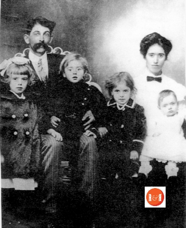 The James Dean Graydon and Nannie Armstrong Graydon family in 1911. Children include; Letha Graydon Campbell, Flora Graydon Gambrell, Rufus Graydon, Liddie Mae Graydon Abercrombie