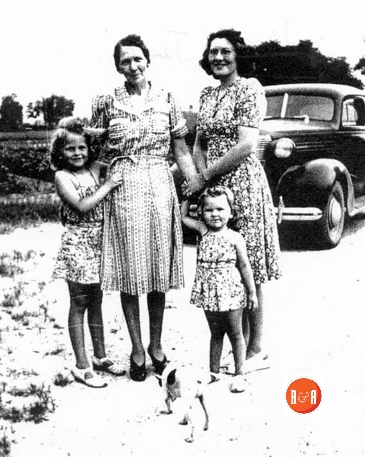 Bea Hellams Gray with daughter Alice Jean, and granddaughters; Patsy and Linda Gray