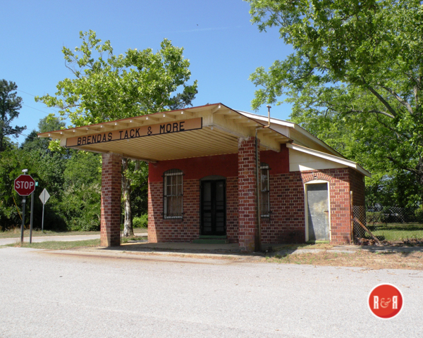 Old store at Livingston, S.C. by photographer Ann L. Helms - 2018
