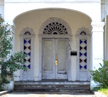 SCHEDULE OF EVENTS: The night of April 28-29 Davis et al spent the night somewhere between York and Union. Dinner on April 29 was at the Brig. General William H. Wallace home in Unionville.
The night of April 29-30 Davis spent the night at the home of Mrs. J. R. R. Giles seven miles southwest of Union. At noon on April 30 dinner was eaten at the home of Mrs. Warren Davis at Cross Keys. On April 30th the group “watered their horses at the Riser House on the present Joanna-Whitmire road.” This was at the home of the N. A. Shouse family (in 1957). The group reached Martin’s Depot late in the afternoon of April 30.  Sloan, James P. “Jefferson Davis President of the Confederacy Passed Through Joanna in Flight from Yanks.” Joanna Way, February 1957, 9-11. This article was first published in The State Magazine, January 31, 1954.