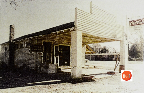 Store building which once stood on the corner of Herlong and Ebenezer Road. Note the Matthew’s Veterinary Clinic in the background on the opposite corner.