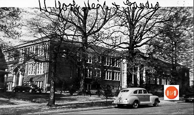The McCelvey Center School in the 1940’s. Courtesy of the SCDAH.