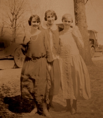 Sharon High School Teachers – 1924 (Helen Harrell, Alma Richardson, Bessie Elgin.)