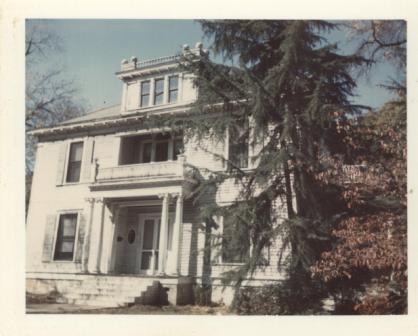 Crawford home as it appeared prior to demolishion.