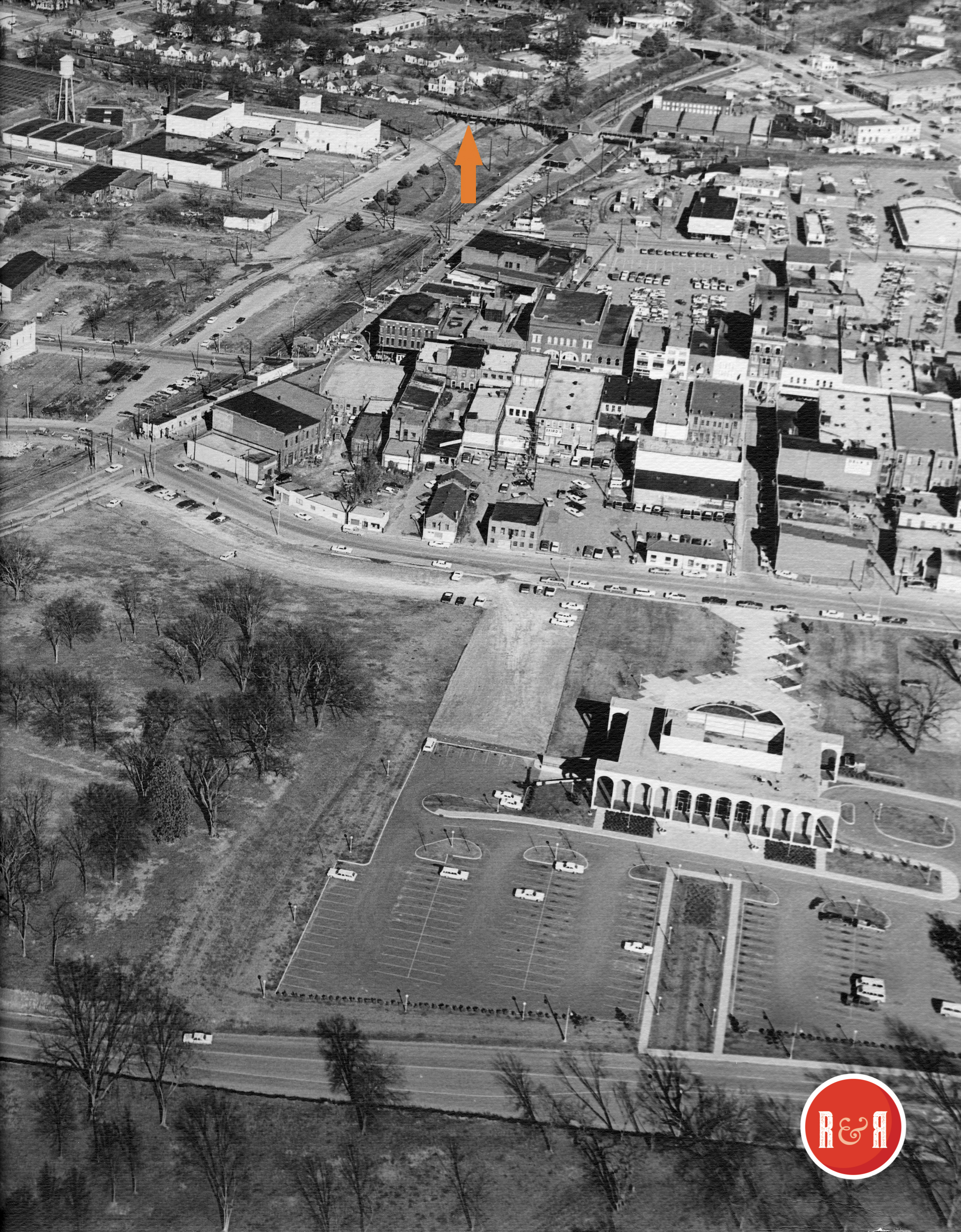 AERIAL OF OLD CHATHAM AVENUE