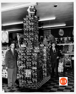 Managers at the Winn - Dixie Store. Courtesy of the Pettus Archives (Azer Collection), at Winthrop Archives.