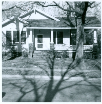 The Fred Mobley home sat on this lot prior to demolishion to make room for the new Poag Realty Company offices.