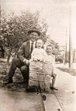 H.B. Powell with his children on the corner of Johnston and Saluda streets in 1922.