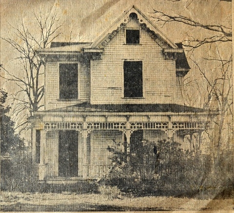 Picture of the C.L. Cobb house prior to demolishion in the mid 1960’s.