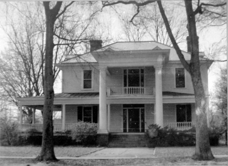 The original Dunlap home at this location was demolished to make room for the current modern building. Image courtesy of the Dunlap – Galloway Family Collection.