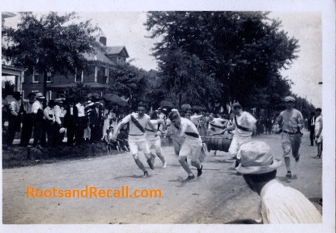 1912 Fireman’s Games in front of Strait Street on Oakland Avenue.