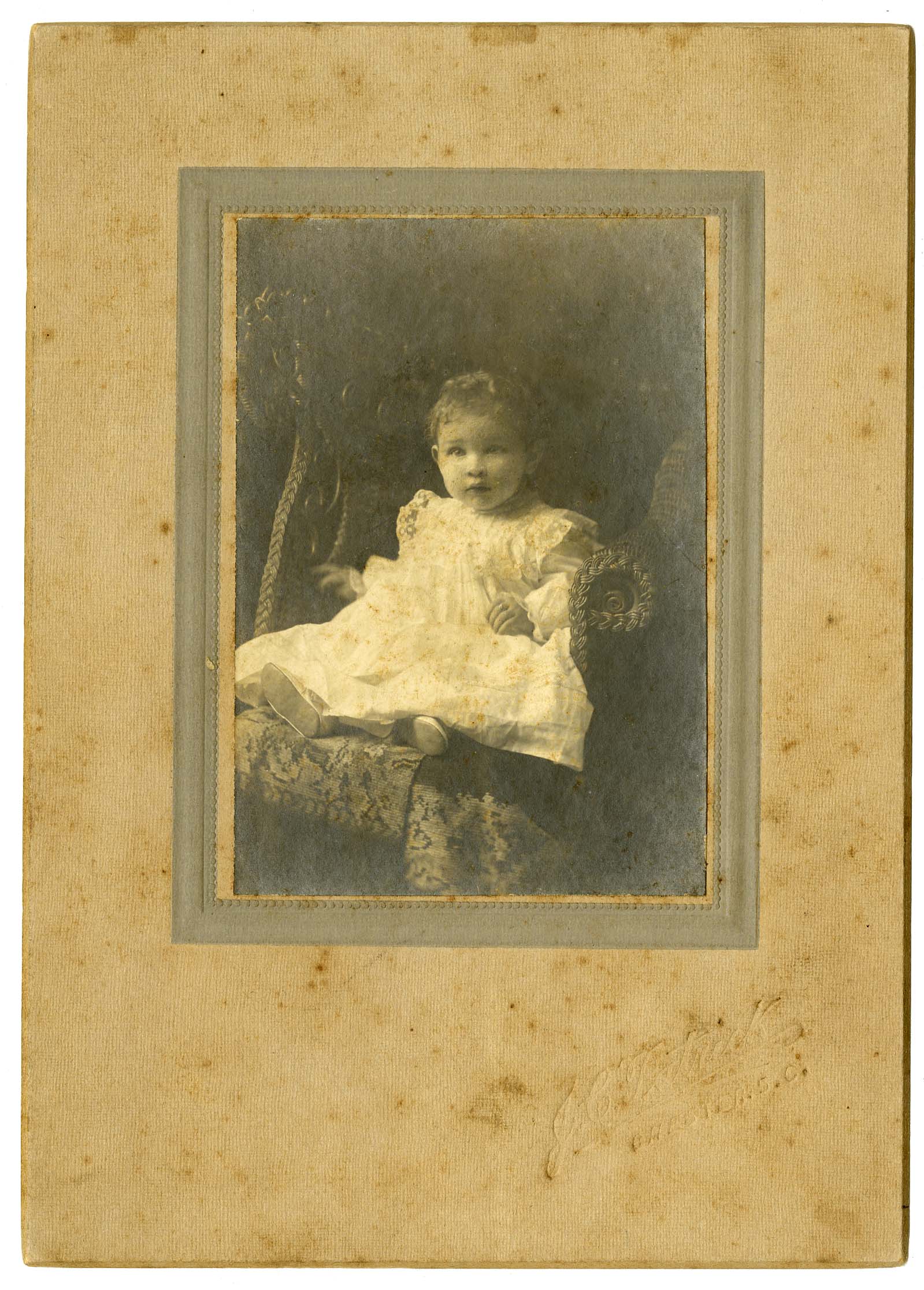 Annie Wood Perkins, ca. 1906 - Courtesy of the Creed Collection WU Pettus Archives, 2024
