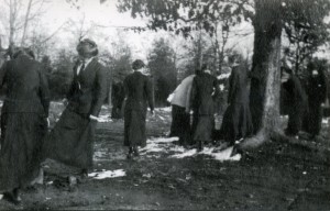 Students at Cherry Park, on Oakland Ave., in ca. 1912. Courtesy of the Pettus Archives at Winthrop University