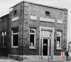 This was also the later location of the original offices of Mechanics Saving and Loan Company. The Rock Hill Record reported on April 20, 1908 - 
