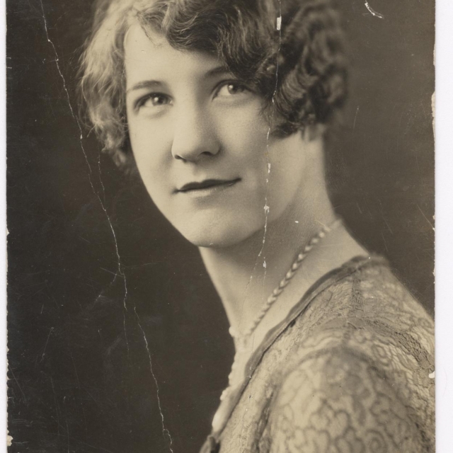 Caroline E. Sides – Dunlap was the wife of Dr. J.O. Dunlap and an active aviation enthusiast.