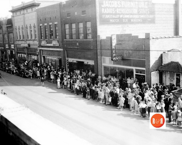 1952 RH Centennial Parade on Main Street