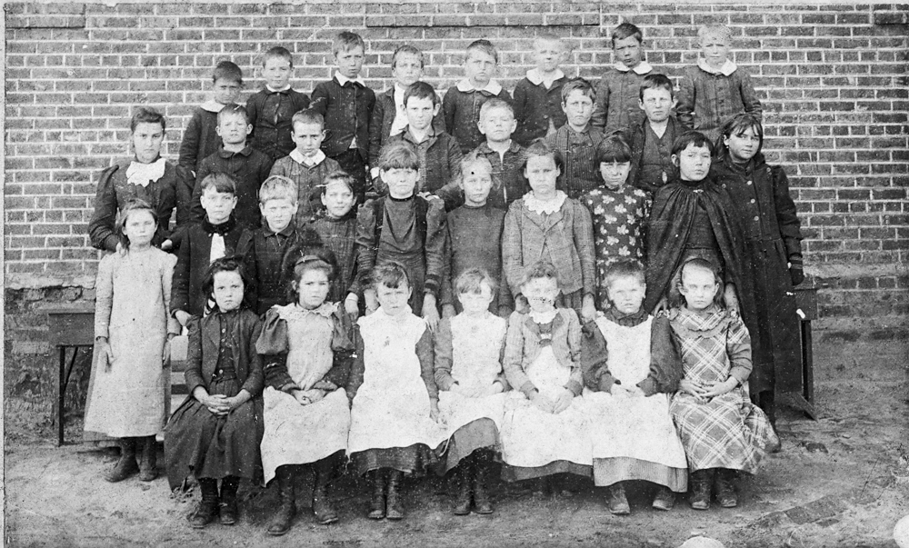 GROUP #4 - ROCK HILL GRADED SCHOOL (APRIL 11 - 1892)